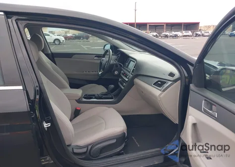 2018 Hyundai Sonata Eco z USA, uszkodzony, nr VIN 5NPE24AA6JH698228